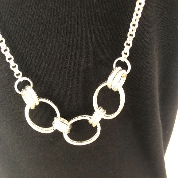 Banana Republic Silver Tone Necklace - Picture 2 of 3